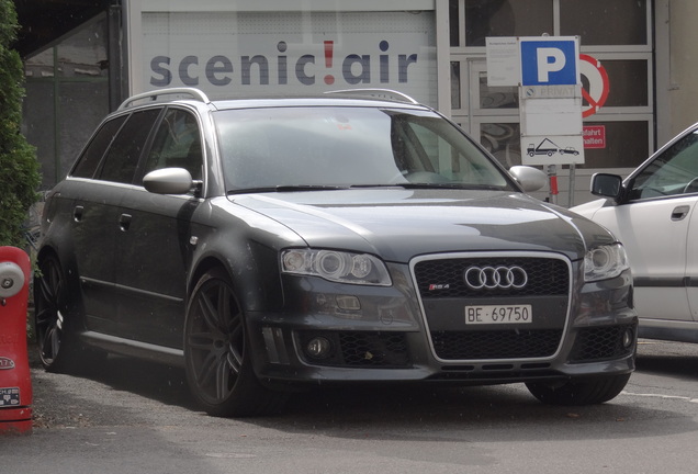 Audi RS4 Avant B7