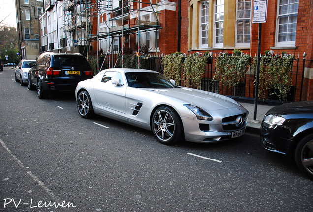 Mercedes-Benz SLS AMG