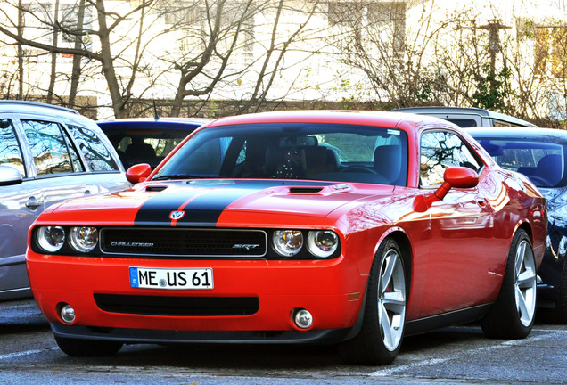 Dodge Challenger SRT-8