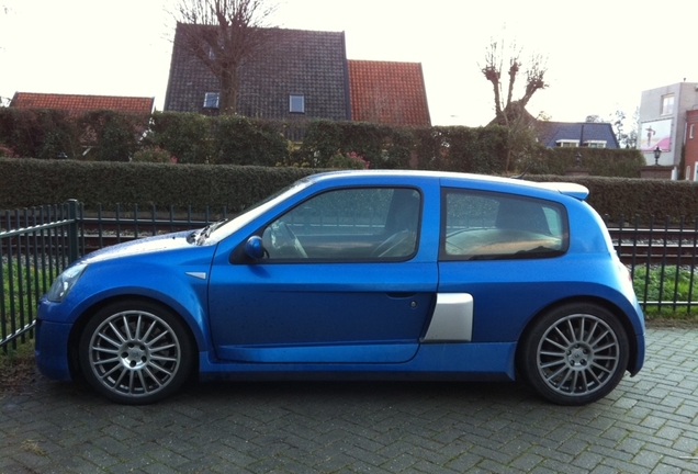 Renault Clio V6 Phase II