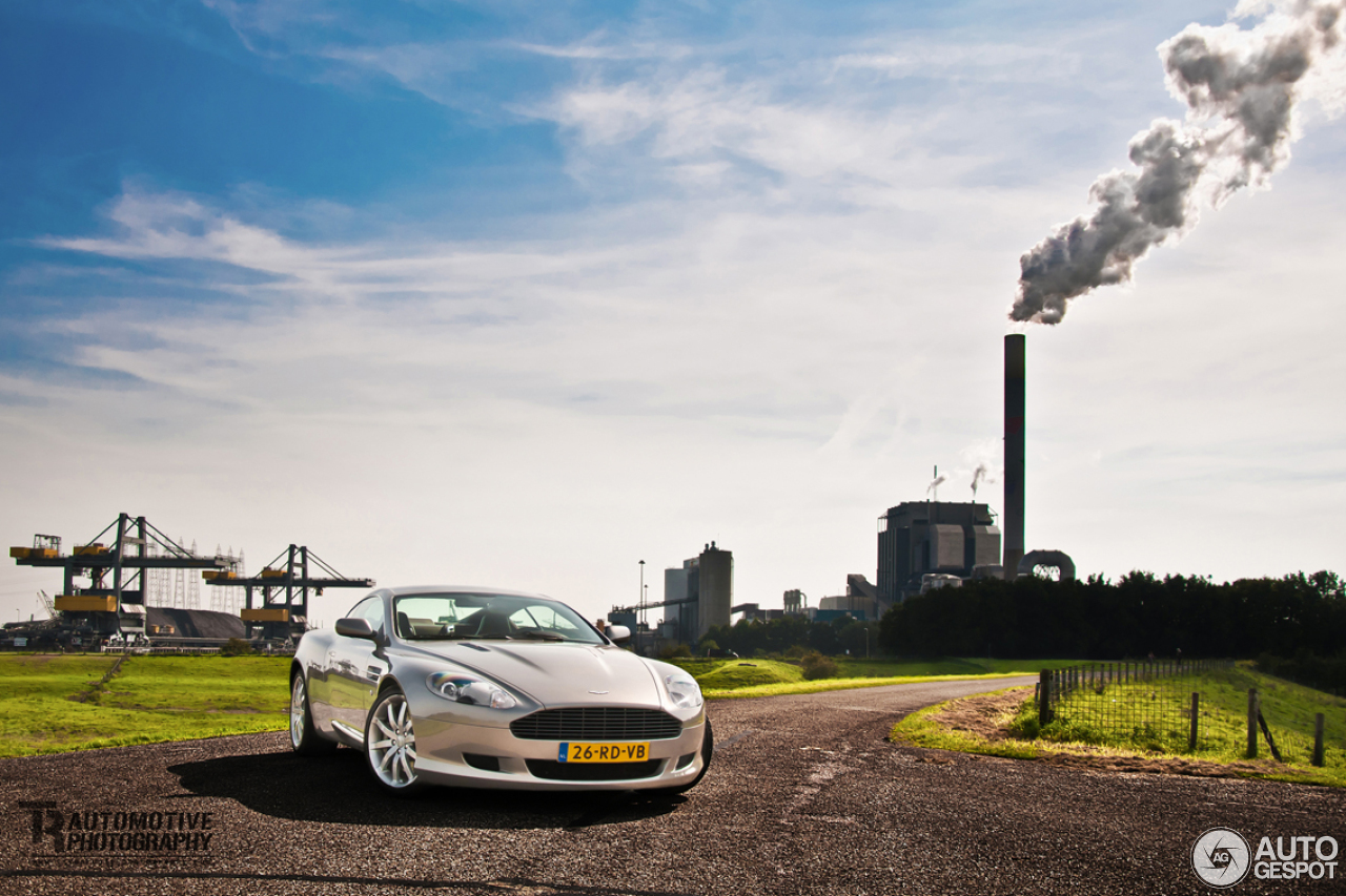 Aston Martin DB9