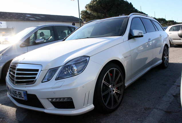 Mercedes-Benz E 63 AMG S212 V8 Biturbo