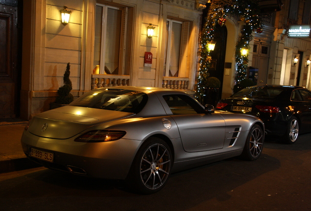 Mercedes-Benz SLS AMG