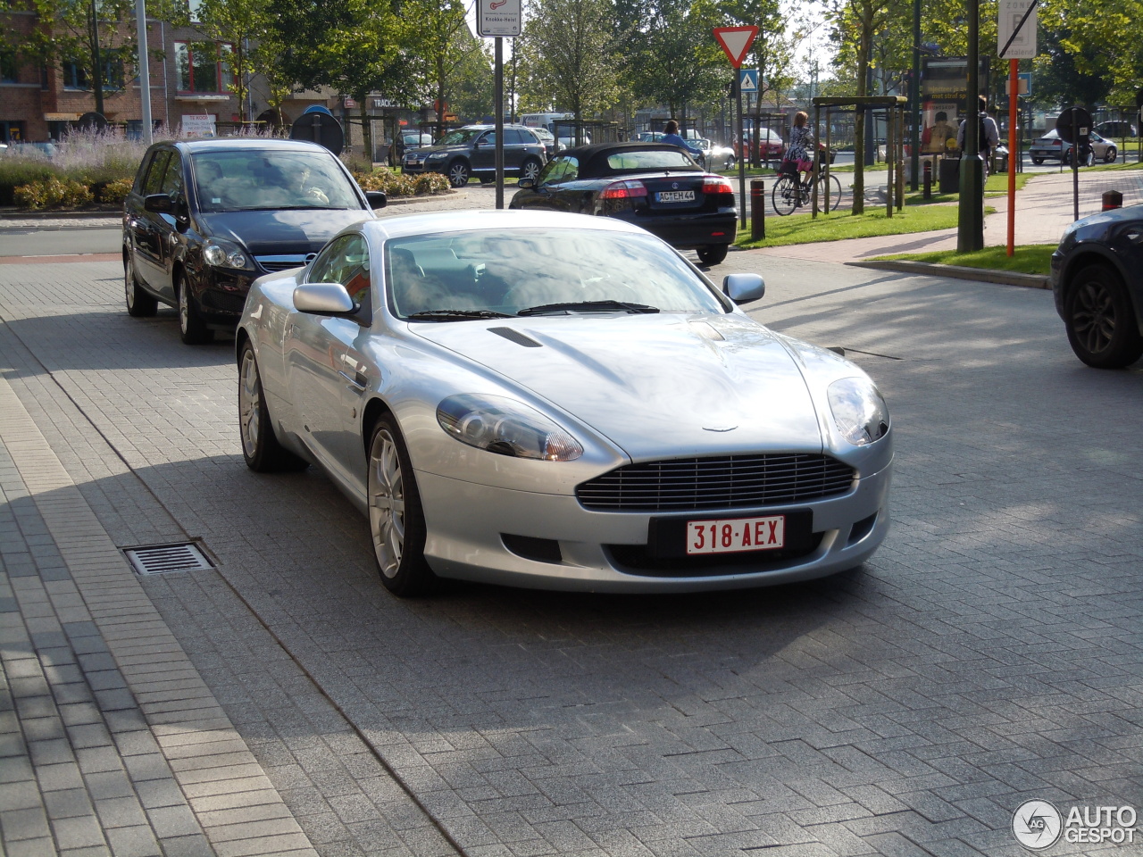 Aston Martin DB9