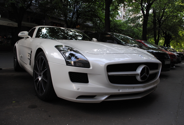 Mercedes-Benz SLS AMG