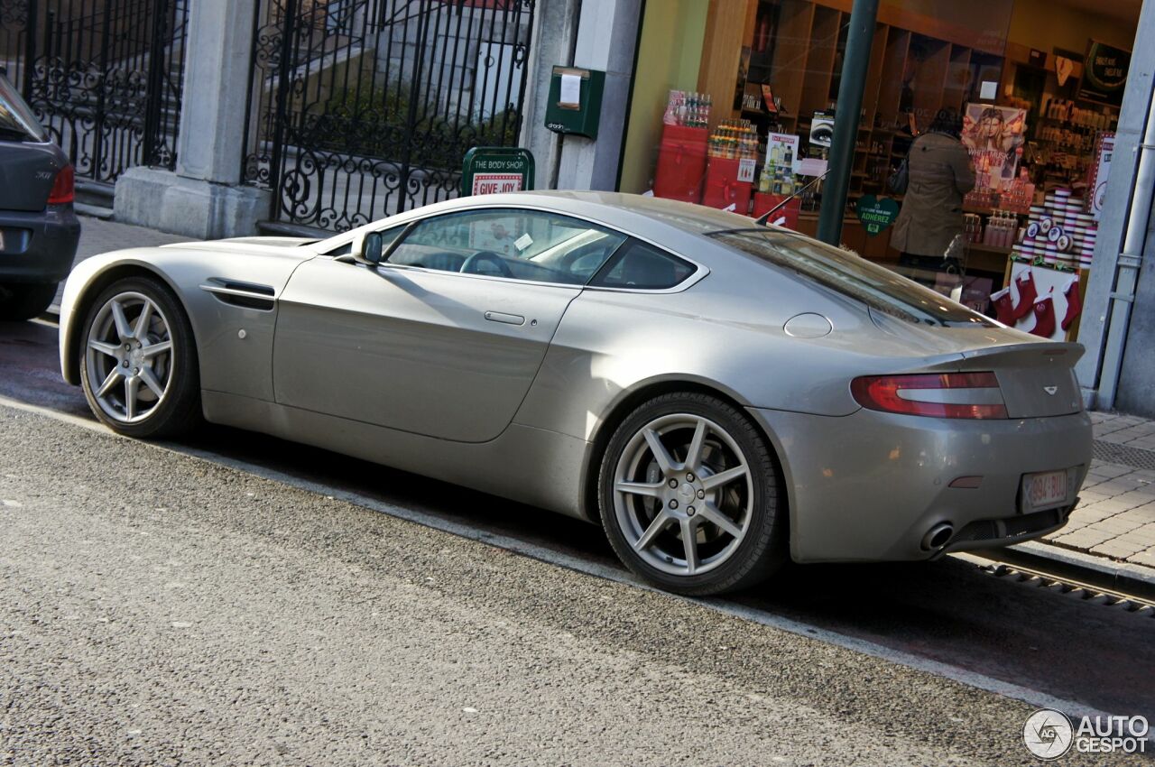 Aston Martin V8 Vantage