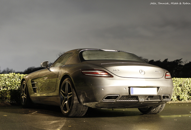 Mercedes-Benz SLS AMG