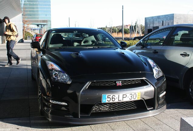 Nissan GT-R 2011