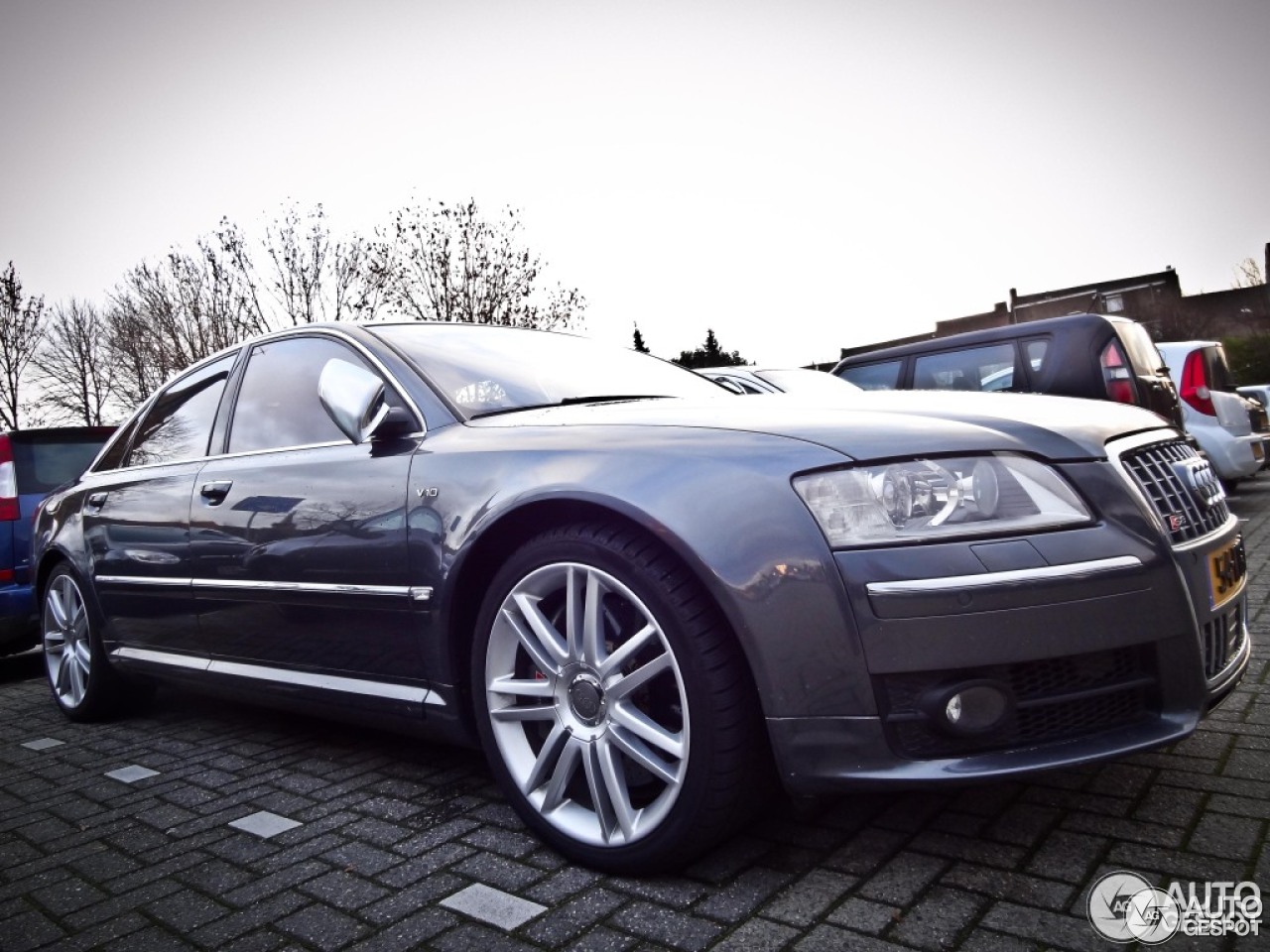 Audi S8 D3