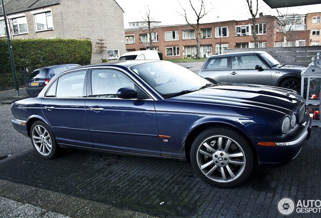 Jaguar XJR