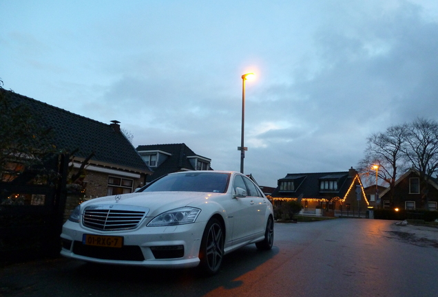 Mercedes-Benz S 63 AMG W221 2011