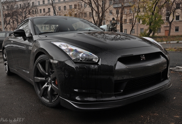 Nissan GT-R