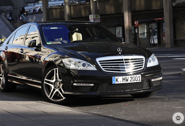 Mercedes-Benz S 63 AMG W221 2011