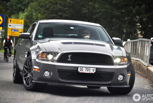 Ford Mustang Shelby GT500 2010