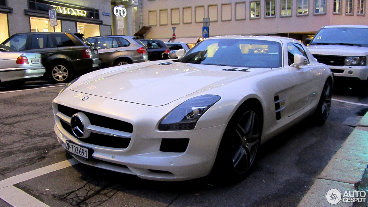 Mercedes-Benz SLS AMG