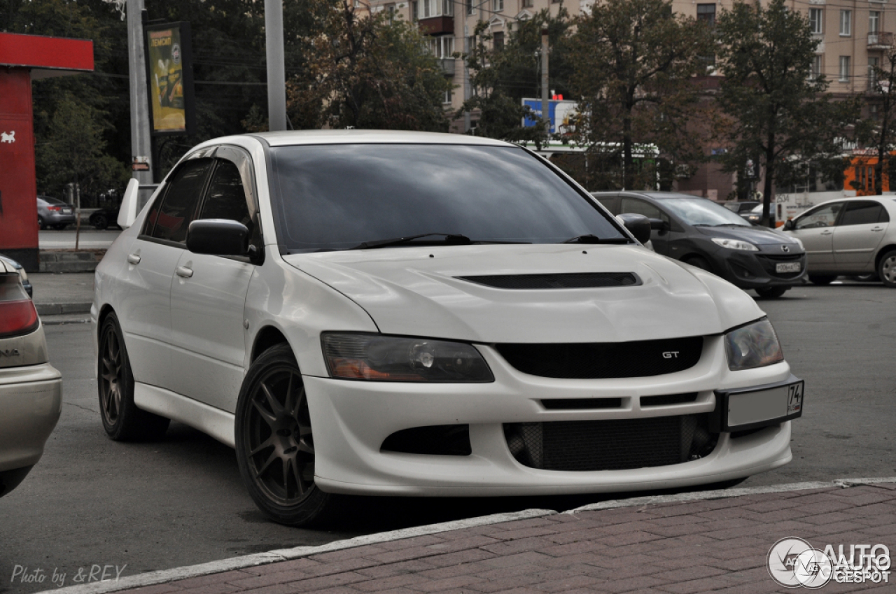 Mitsubishi Lancer Evolution VIII MR