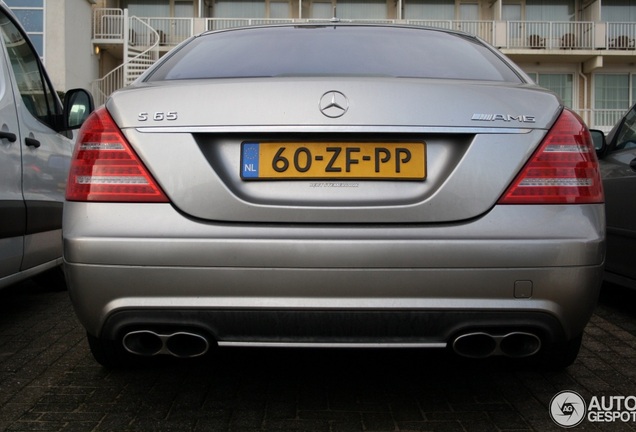 Mercedes-Benz S 65 AMG V221