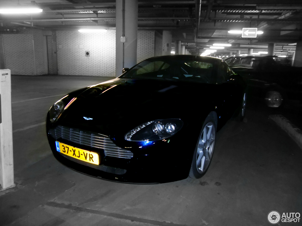 Aston Martin V8 Vantage