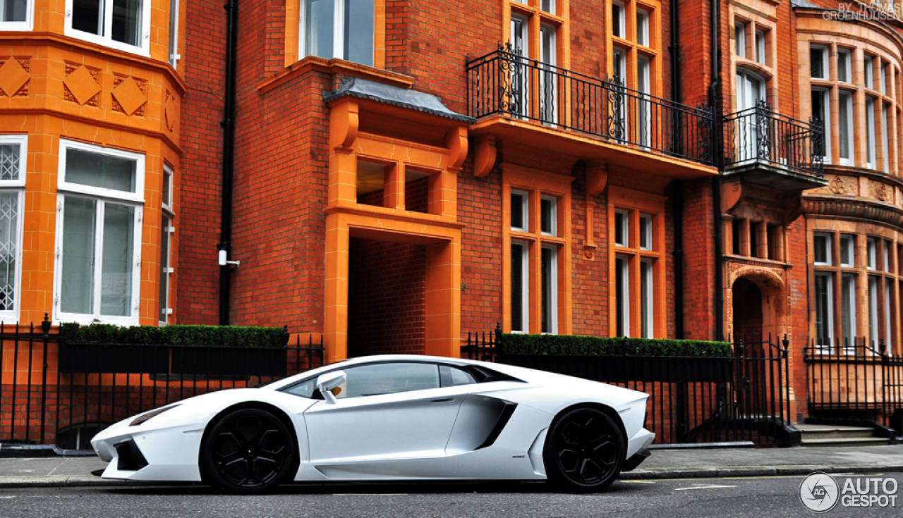 Lamborghini Aventador LP700-4