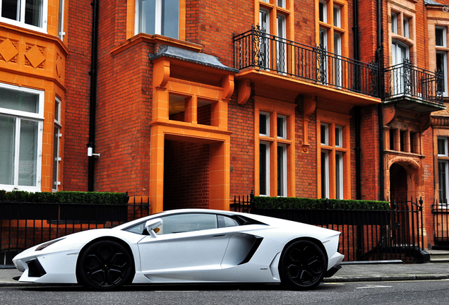 Lamborghini Aventador LP700-4