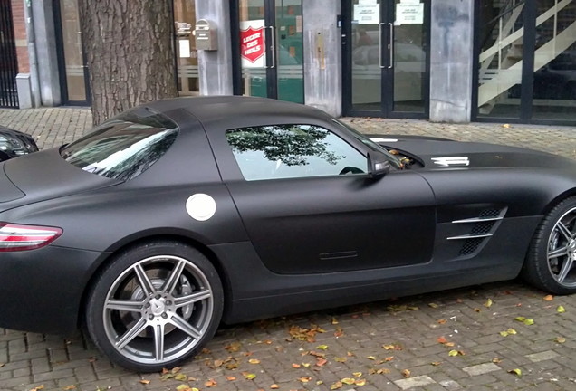 Mercedes-Benz SLS AMG