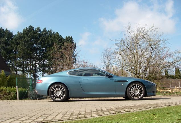 Aston Martin DB9