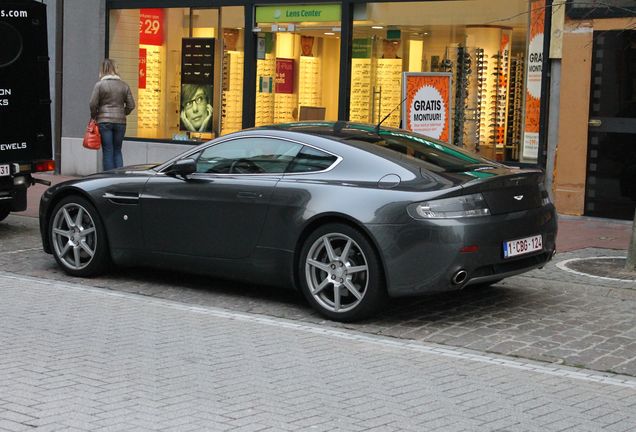 Aston Martin V8 Vantage