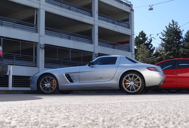 Mercedes-Benz SLS AMG