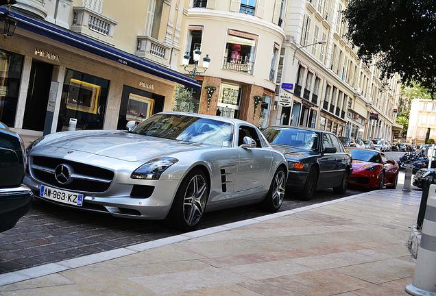 Mercedes-Benz SLS AMG