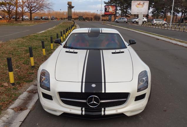 Mercedes-Benz SLS AMG