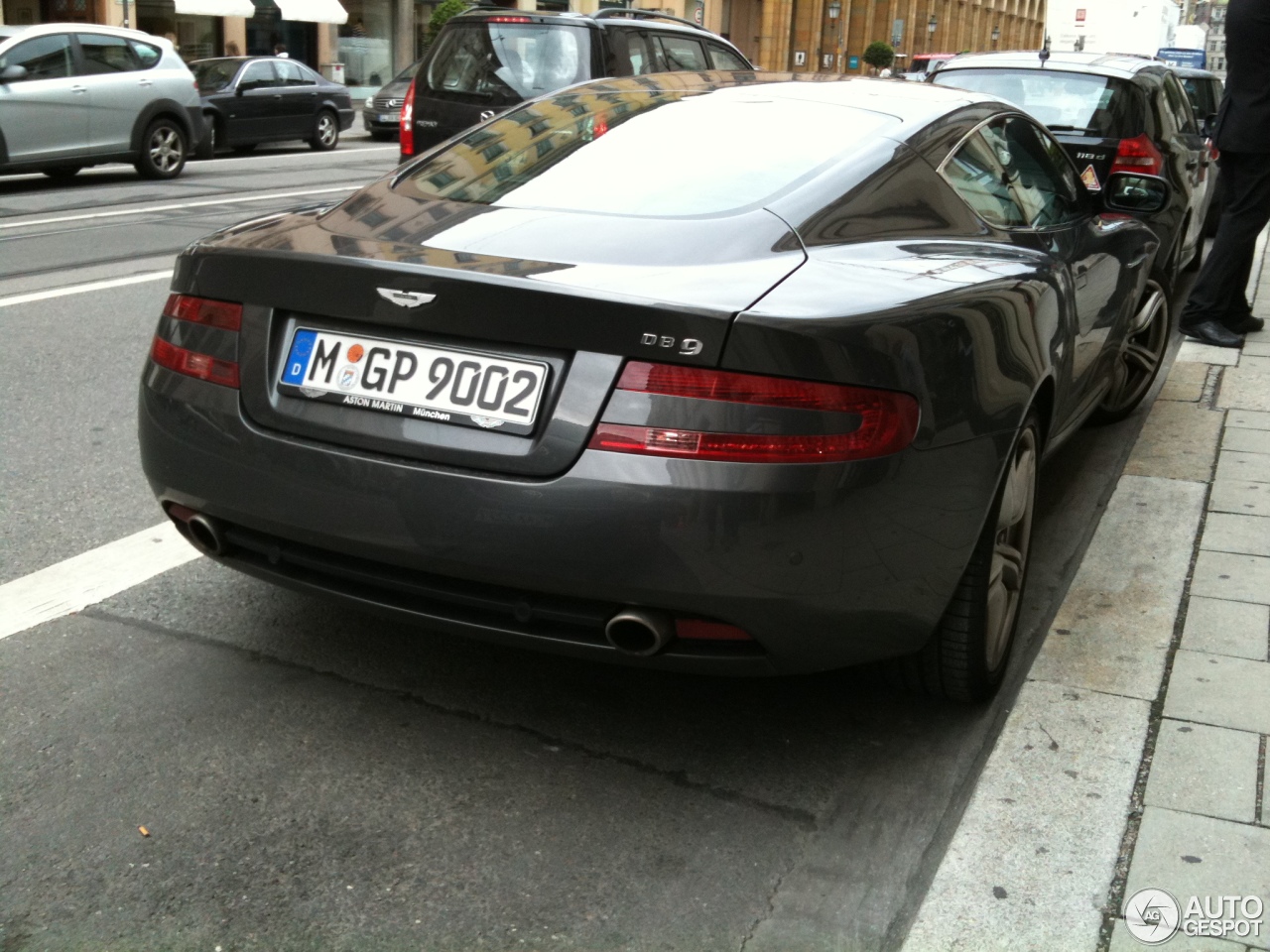 Aston Martin DB9