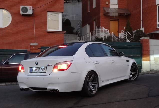 BMW M5 E60 2005