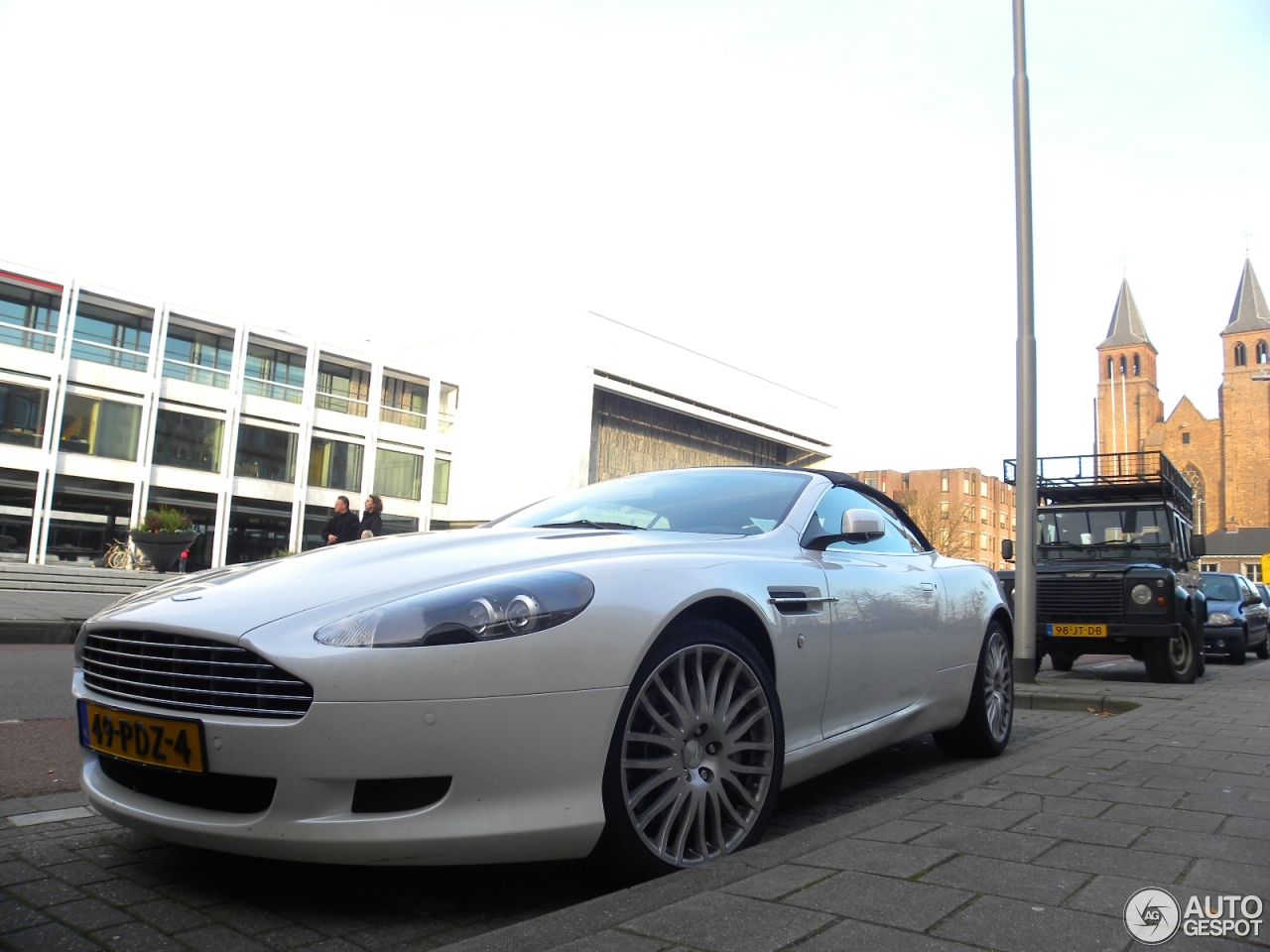 Aston Martin DB9 Volante