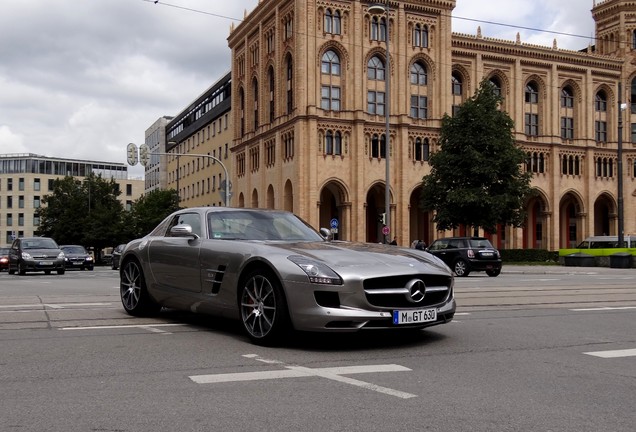 Mercedes-Benz SLS AMG