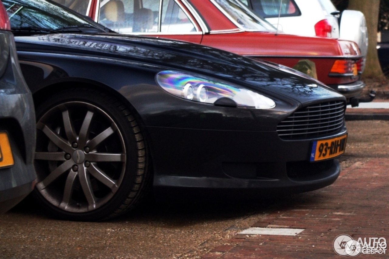 Aston Martin DB9