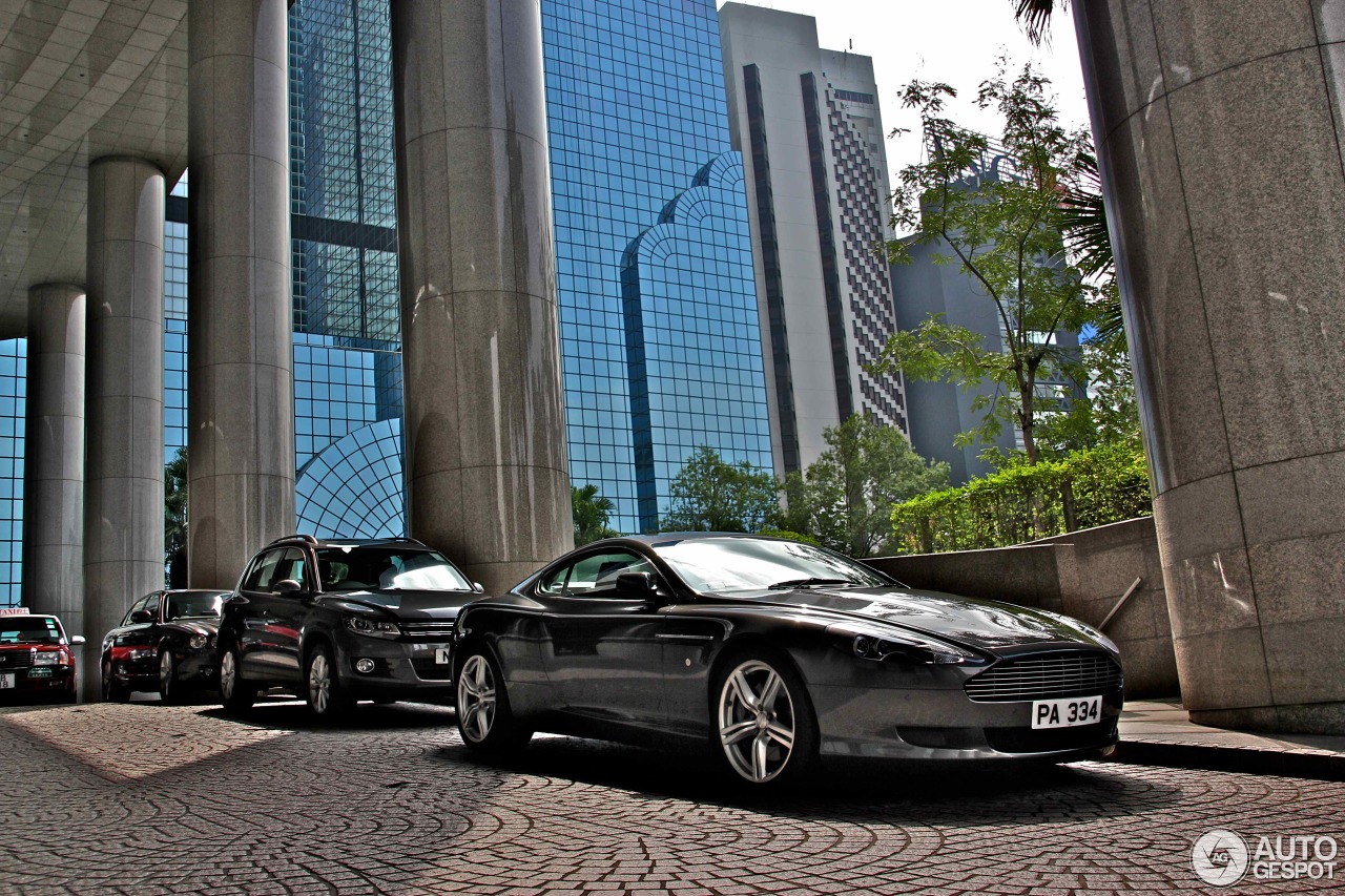 Aston Martin DB9