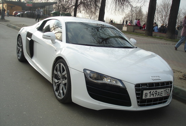 Audi R8 V10