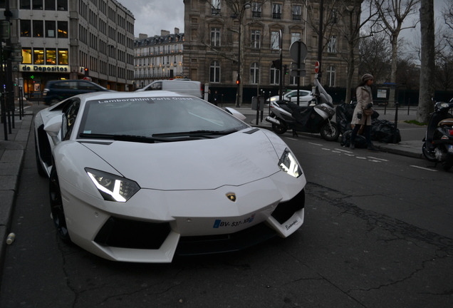 Lamborghini Aventador LP700-4