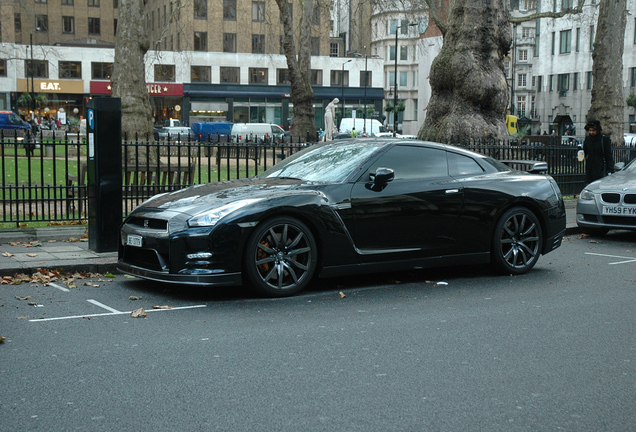 Nissan GT-R 2011