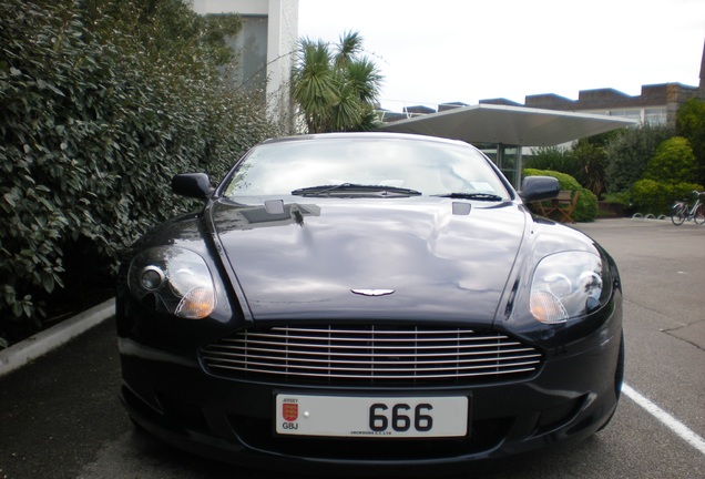 Aston Martin DB9