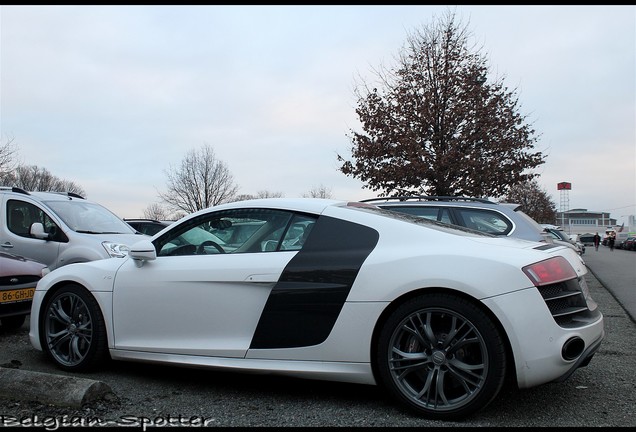 Audi R8 V10