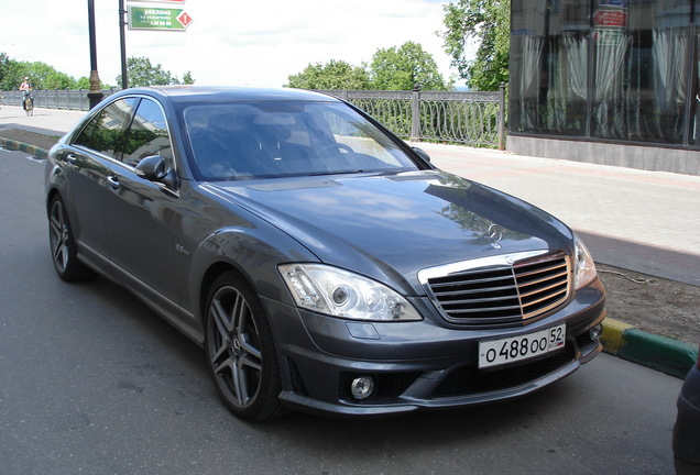 Mercedes-Benz S 63 AMG W221