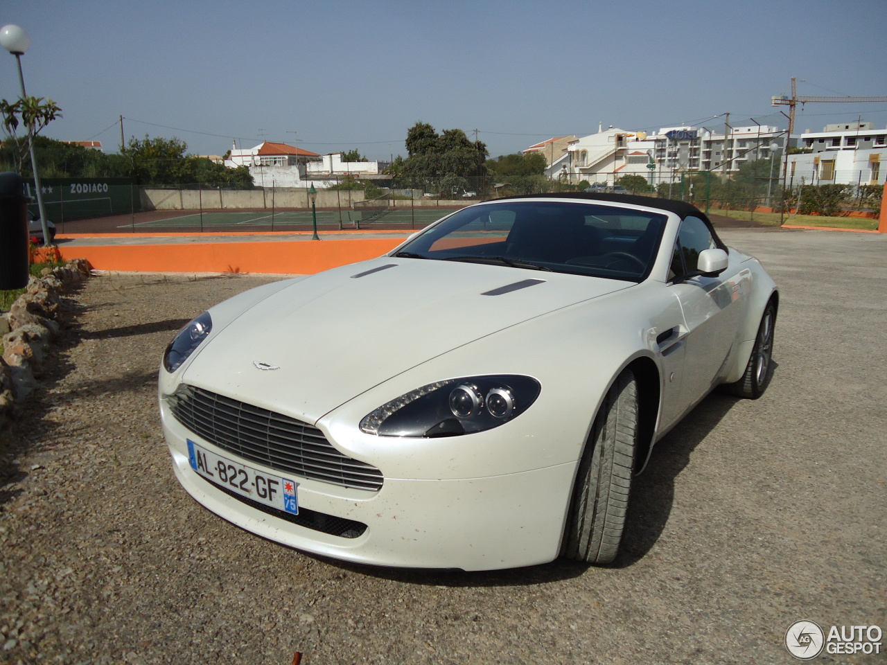 Aston Martin V8 Vantage Roadster