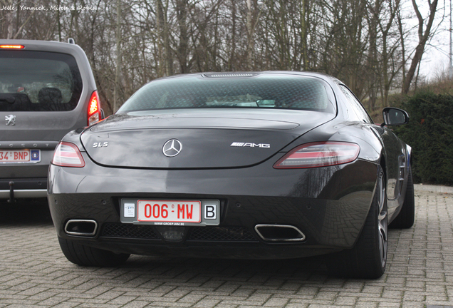 Mercedes-Benz SLS AMG