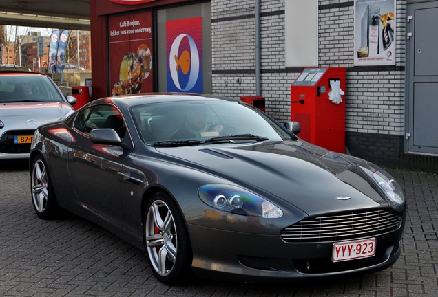 Aston Martin DB9