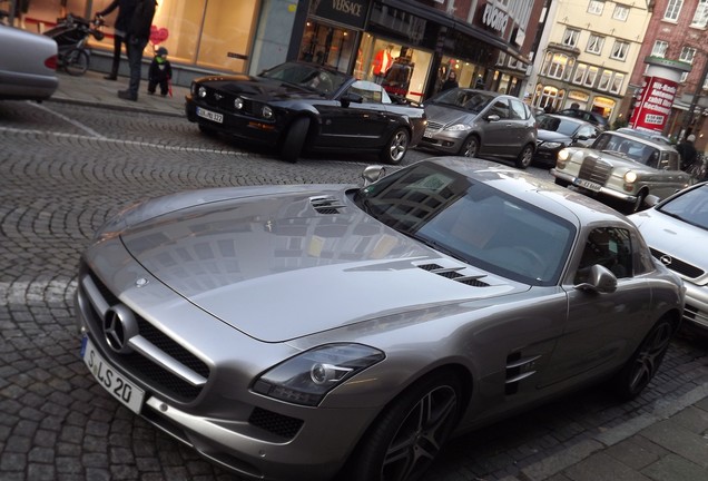 Mercedes-Benz SLS AMG