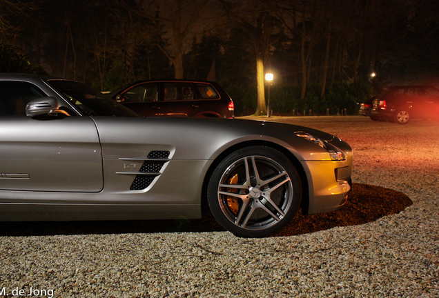 Mercedes-Benz SLS AMG