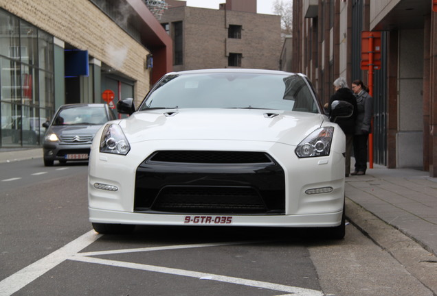 Nissan GT-R 2011