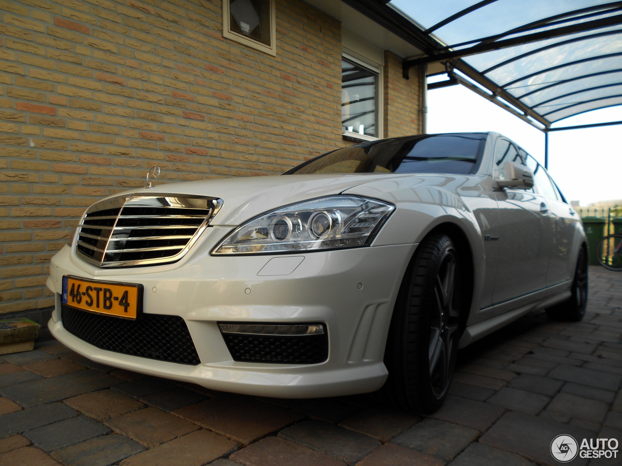 Mercedes-Benz S 63 AMG W221 2011