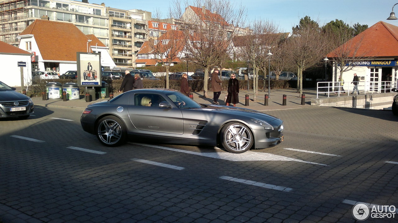 Mercedes-Benz SLS AMG